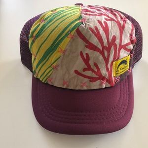 Kealopiko maroon snap back hat- NWOT
